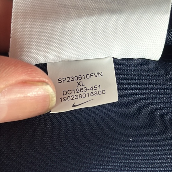 NWT Nike Men’s Golf Polo with Delola on Left Chest - Picture 12 of 12